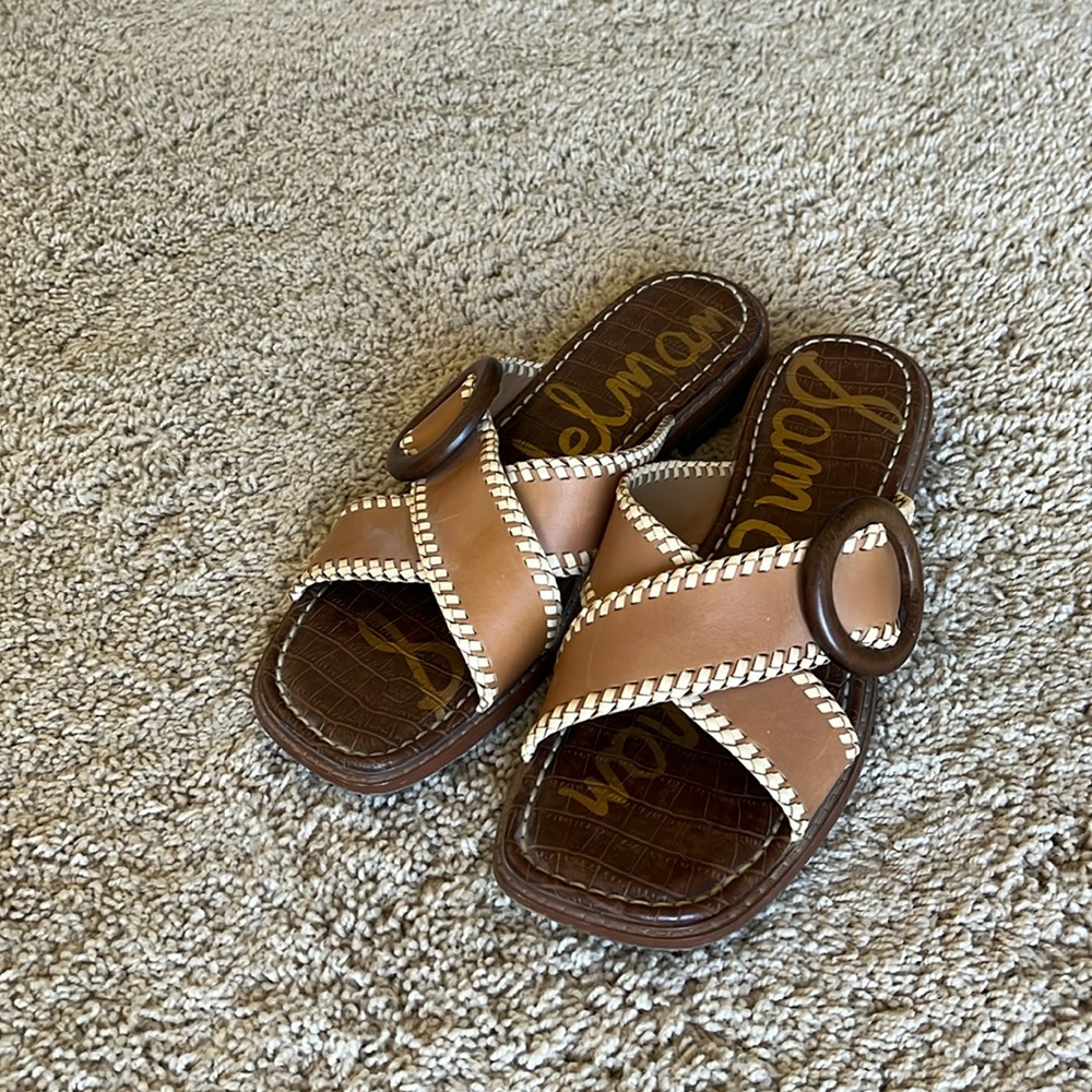 Sam Edelman crisscross flat sandal – women’s size 9